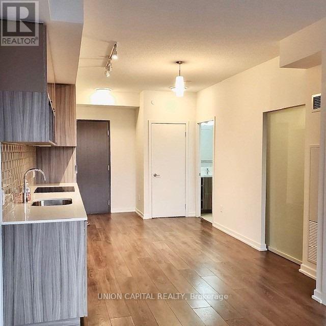 201 - 52 Forest Manor Road, Toronto, Ontario  M2J 0E2 - Photo 4 - C13694630