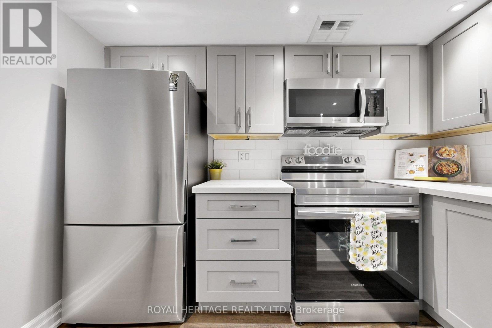 207 - 20 Guildwood Parkway, Toronto, Ontario  M1B 5E6 - Photo 4 - E13694614