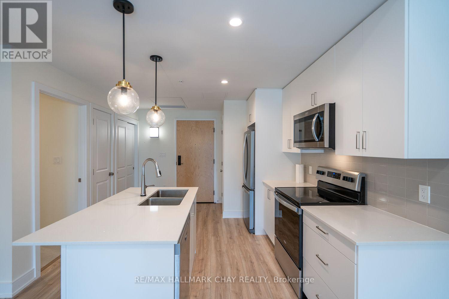203 - 121 Mary Street, Clearview, Ontario  L0M 1G0 - Photo 12 - S13694574