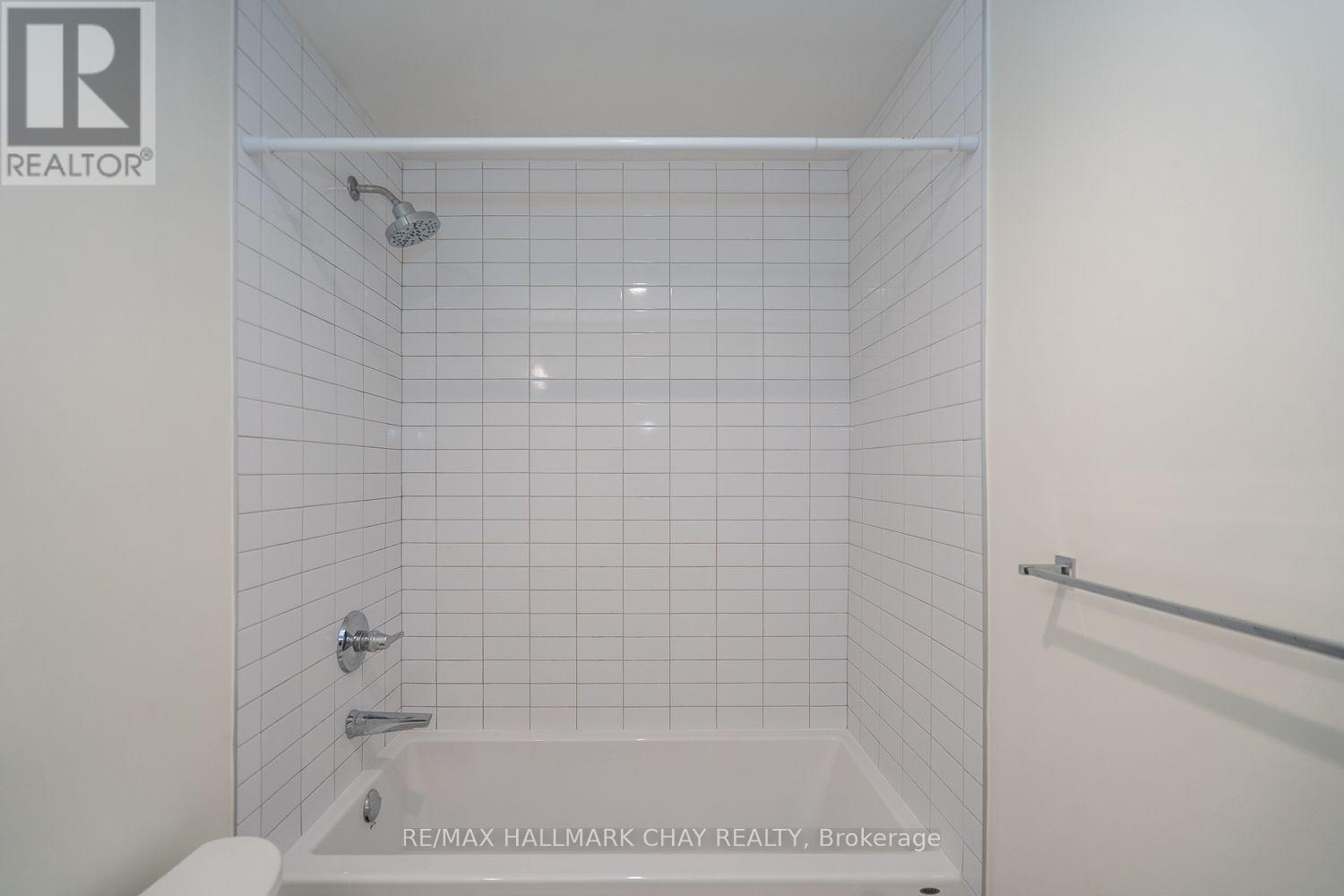 203 - 121 Mary Street, Clearview, Ontario  L0M 1G0 - Photo 17 - S13694574