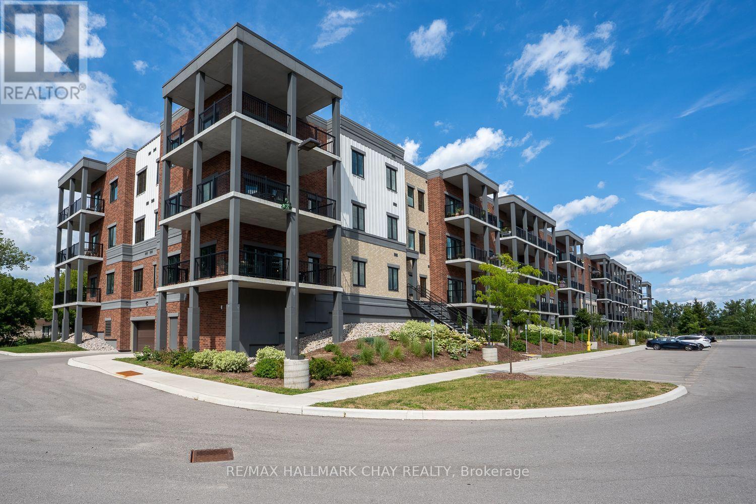 203 - 121 Mary Street, Clearview, Ontario  L0M 1G0 - Photo 2 - S13694574