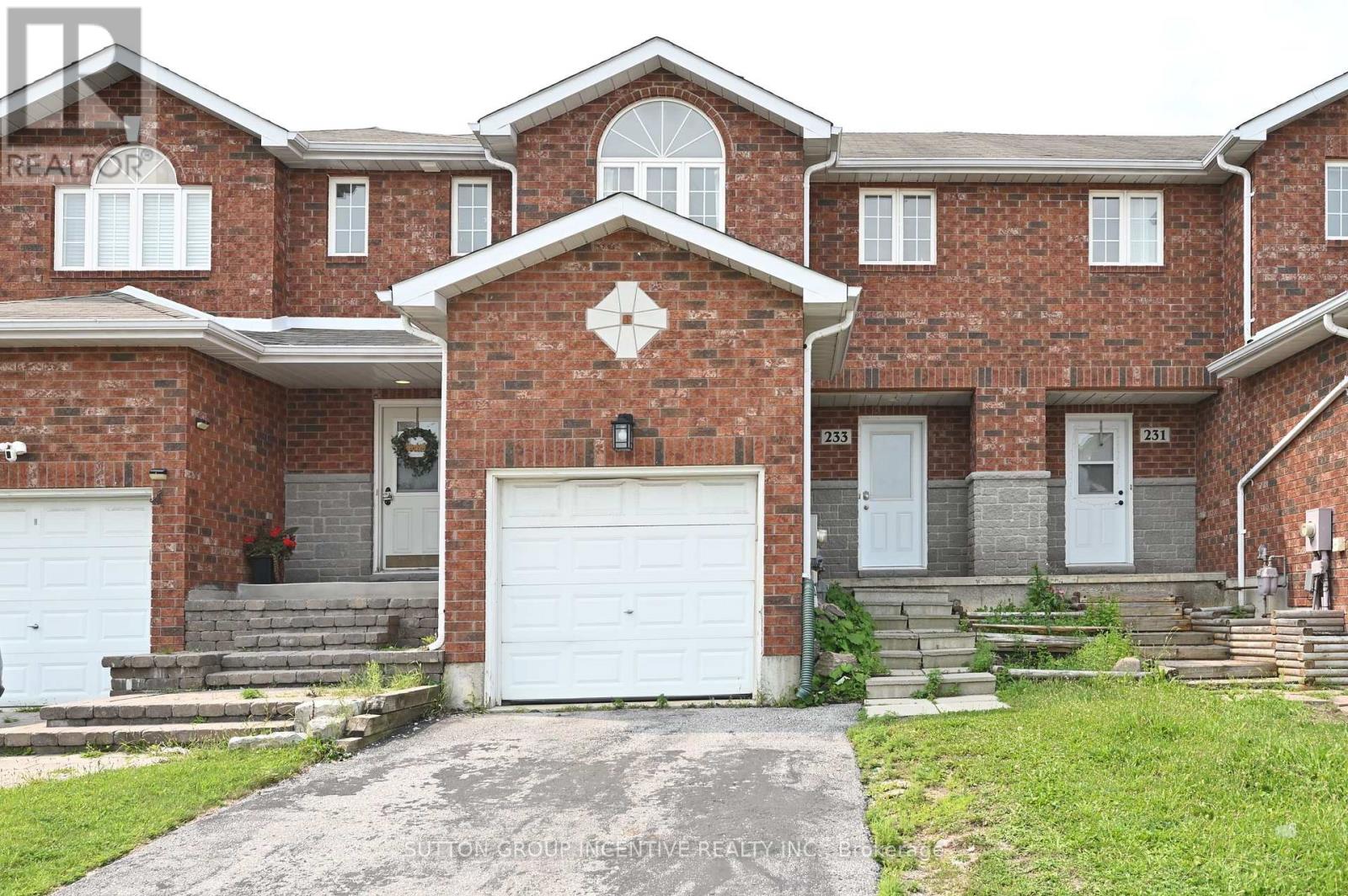 233 STANLEY STREET, Barrie, Ontario