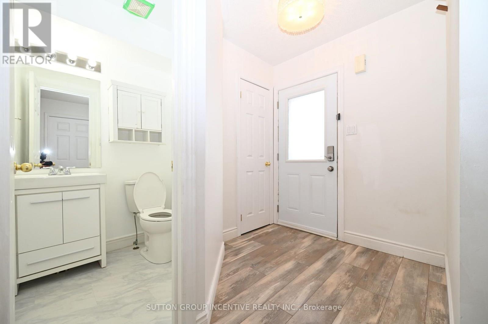 233 Stanley Street, Barrie (East Bayfield), Ontario  L4M 6X9 - Photo 2 - S13694624