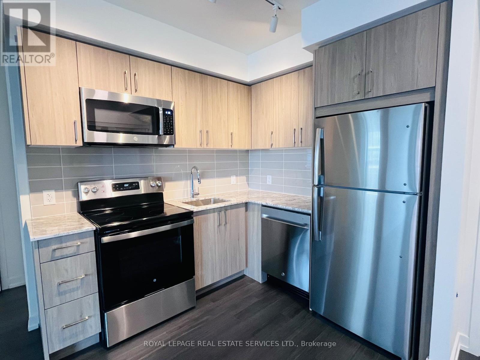 1422 - 4010 Eglinton Avenue W, Toronto, Ontario  M9A 0G5 - Photo 5 - W13694596