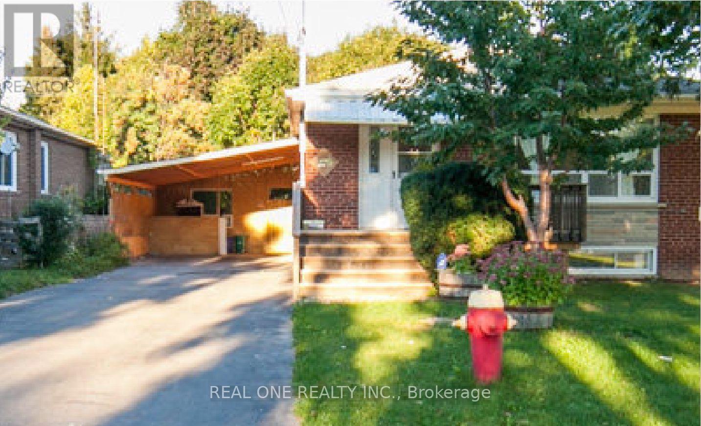 375 Neal Drive, Richmond Hill, Ontario  L4C 3L6 - Photo 3 - N13691614