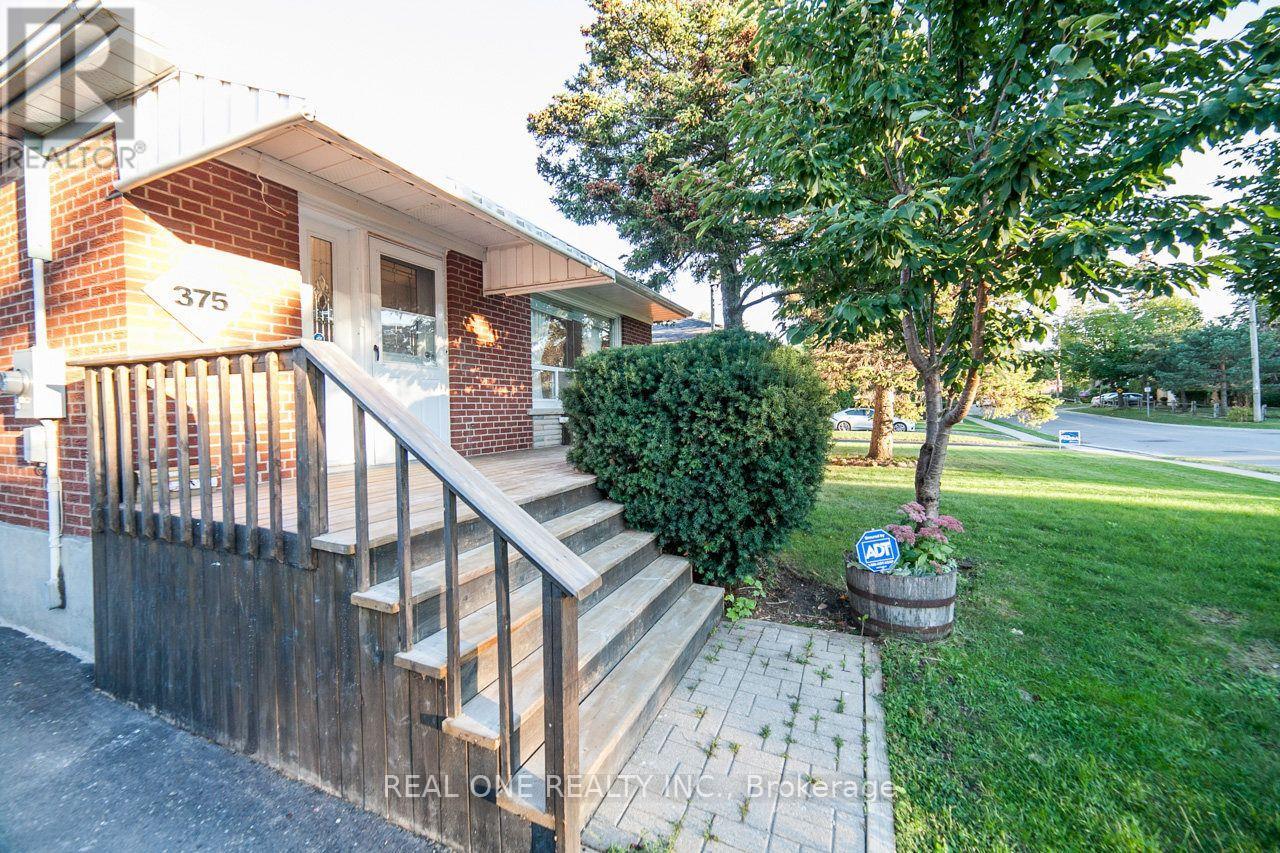 375 Neal Drive, Richmond Hill, Ontario  L4C 3L6 - Photo 7 - N13691614