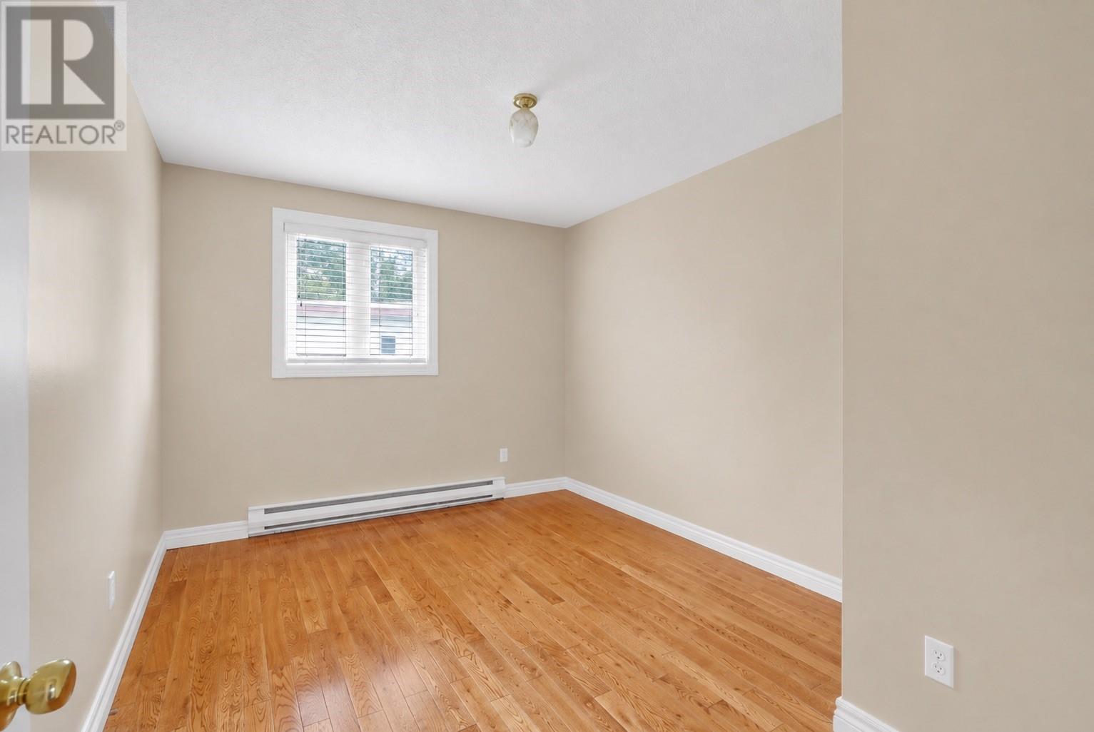 26 Lloyd Crescent, St. John's — photo 12