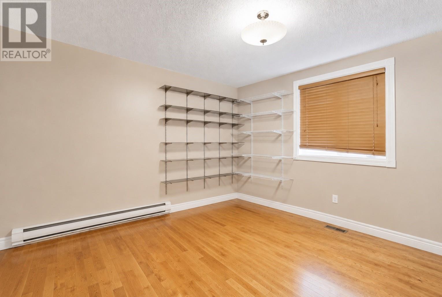 26 Lloyd Crescent, St. John's — photo 16