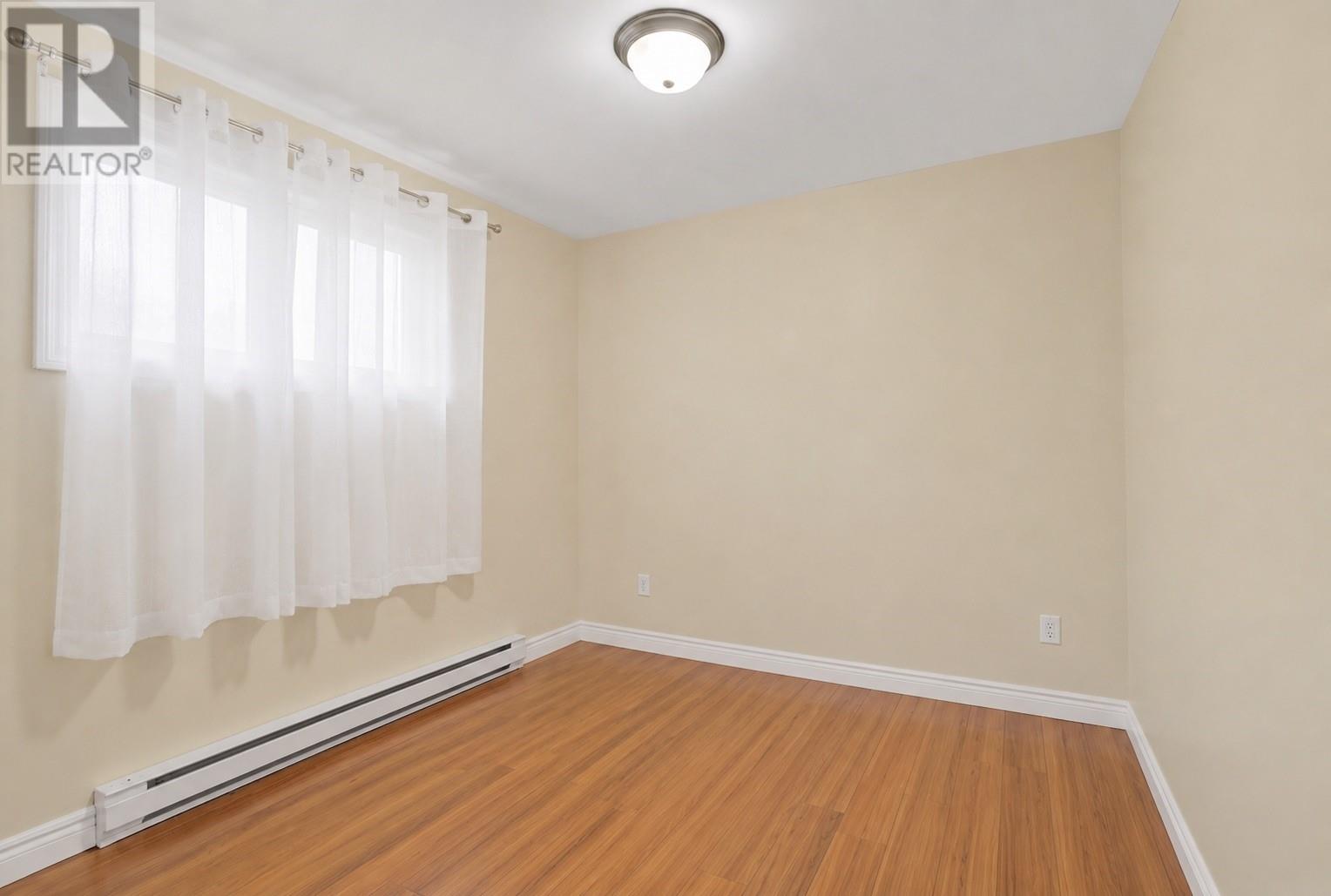 26 Lloyd Crescent, St. John's — photo 20