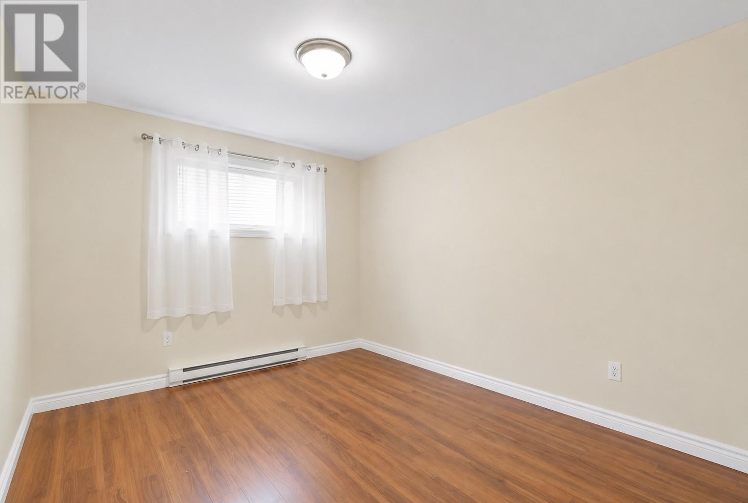 26 Lloyd Crescent, St. John's — photo 22