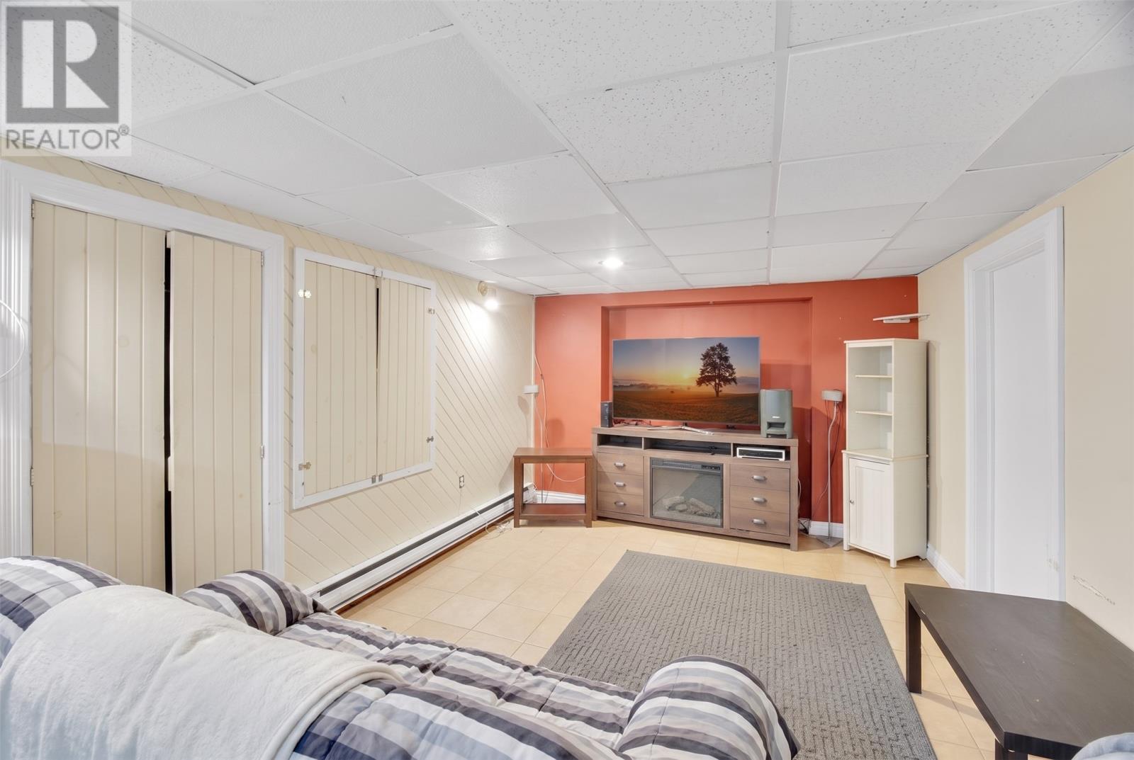 26 Lloyd Crescent, St. John's — photo 29