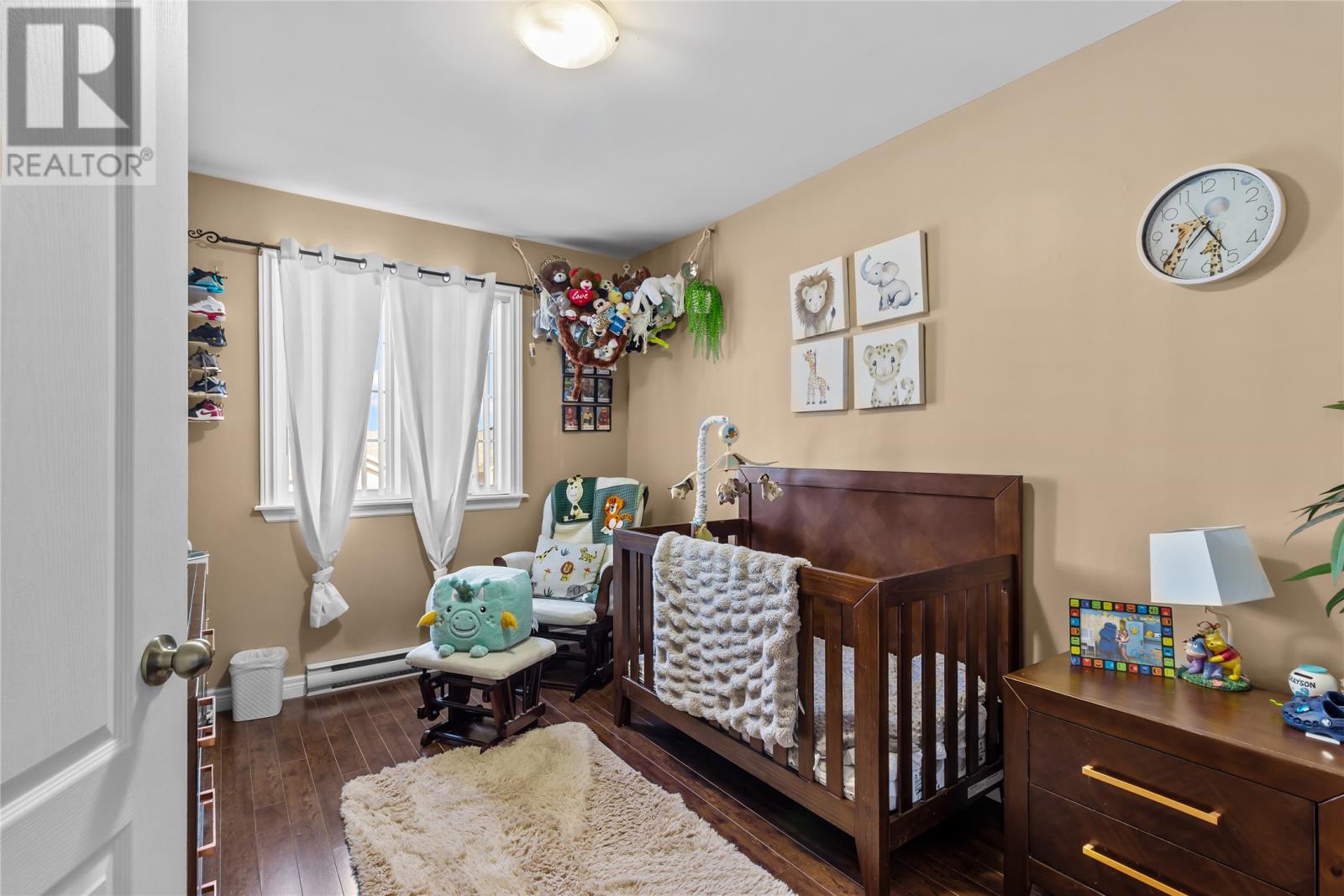 9 Mayfair Avenue, Paradise — photo 16