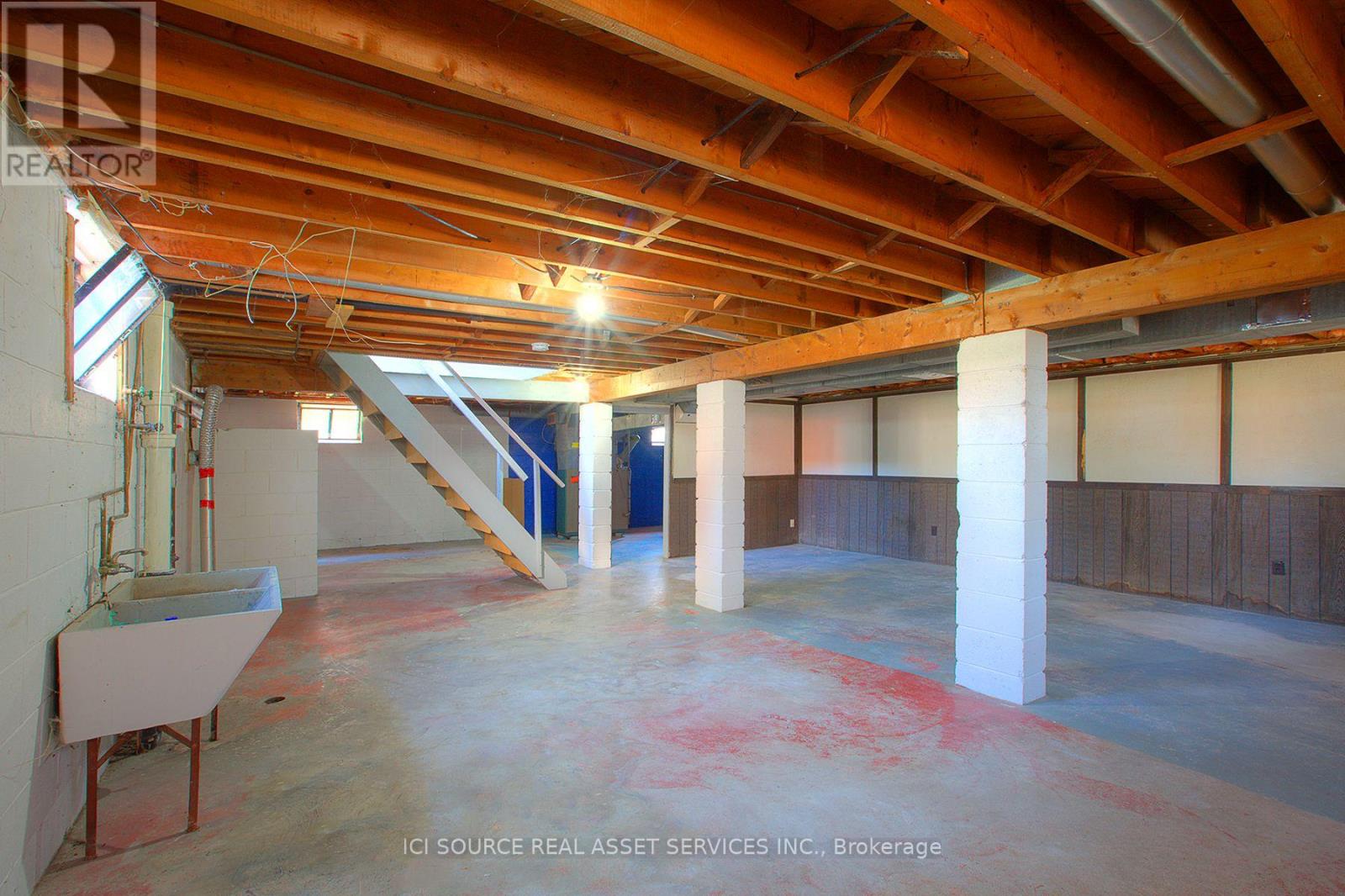 3768 Dorchester Road, Niagara Falls, Ontario  L2J 3A7 - Photo 11 - X13694612