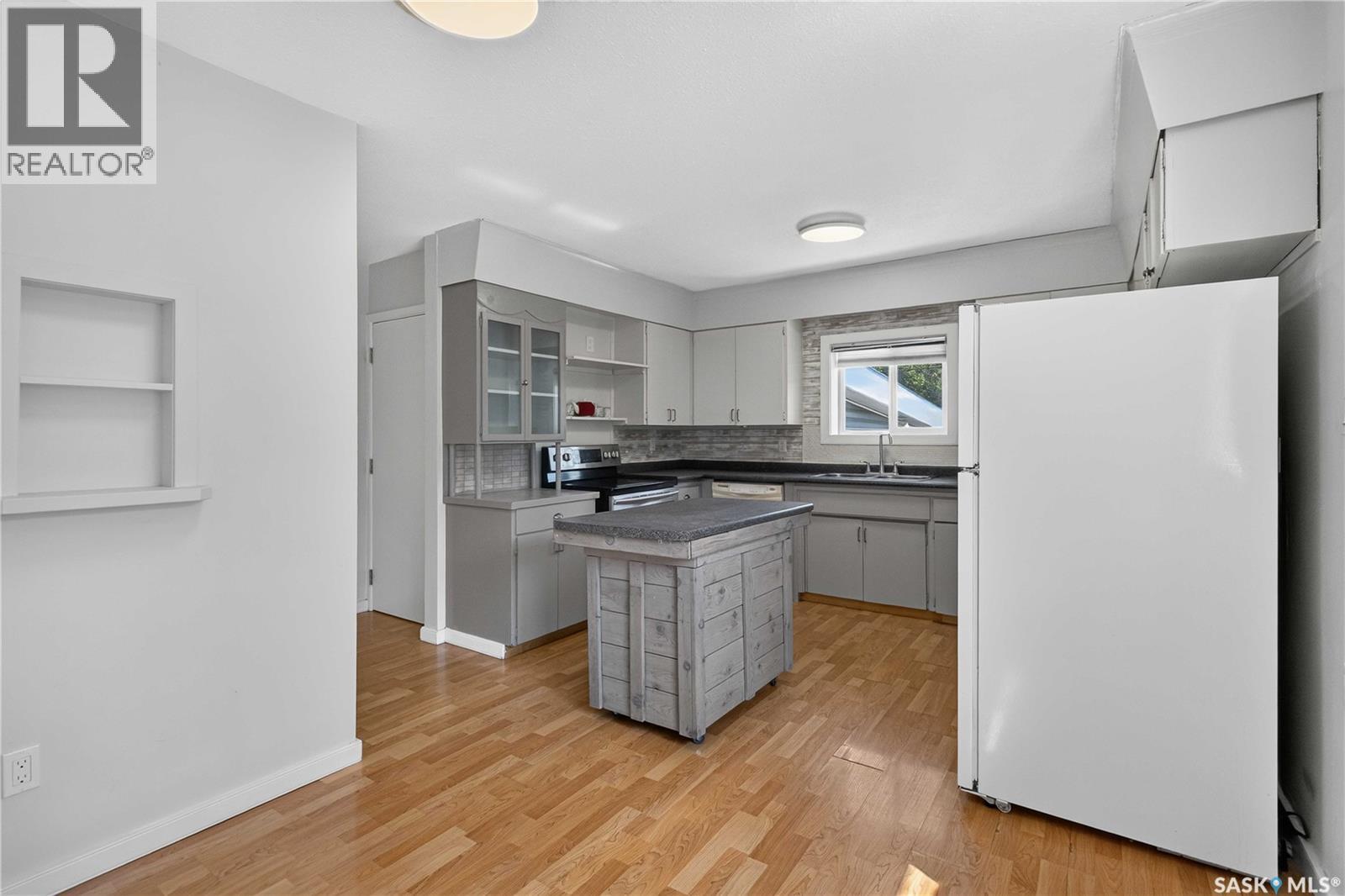 738 Weldon Avenue, Saskatoon, Saskatchewan  S7M 2V2 - Photo 8 - SK045900