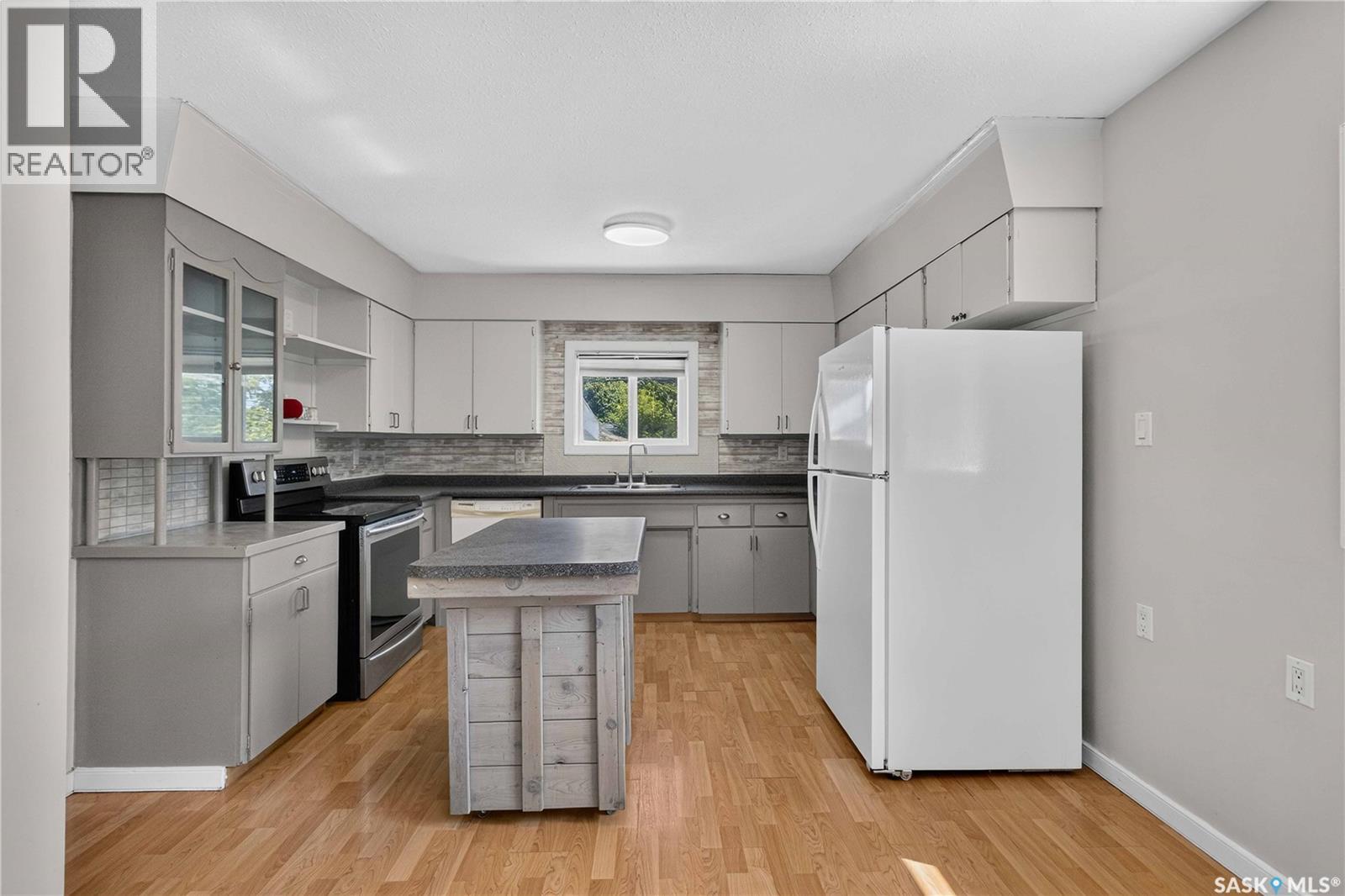 738 Weldon Avenue, Saskatoon, Saskatchewan  S7M 2V2 - Photo 9 - SK045900