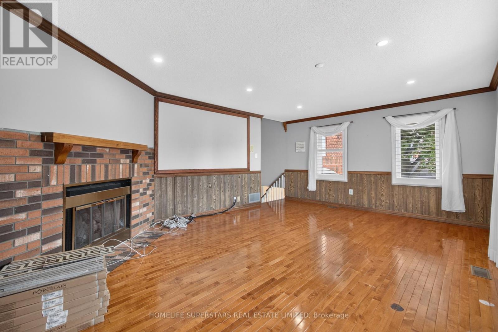 1584 Greenmount Street, Pickering, Ontario  L1X 2J1 - Photo 21 - E13685488