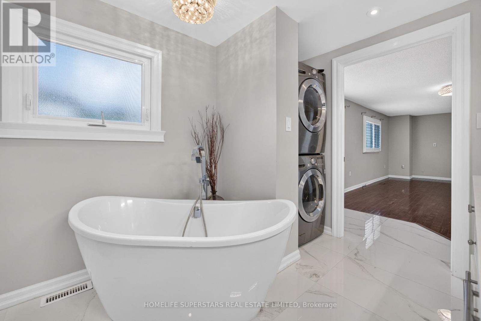 1584 Greenmount Street, Pickering, Ontario  L1X 2J1 - Photo 40 - E13685488