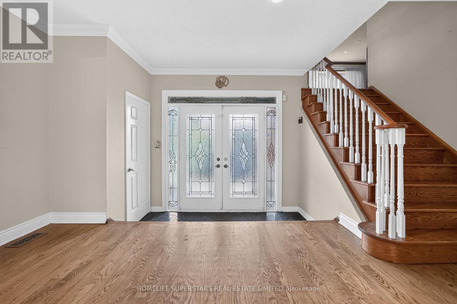 1584 Greenmount Street, Pickering, Ontario  L1X 2J1 - Photo 4 - E13685488