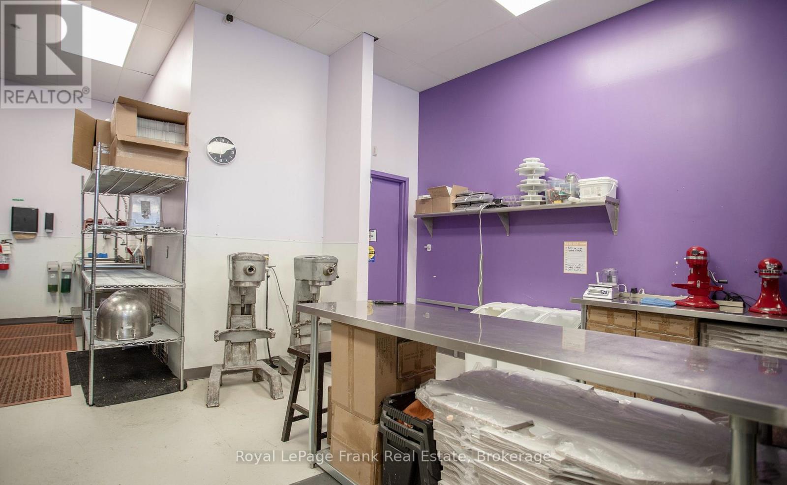 2 Campbell Street, Whitby, Ontario  L1M 1A2 - Photo 10 - E13694640