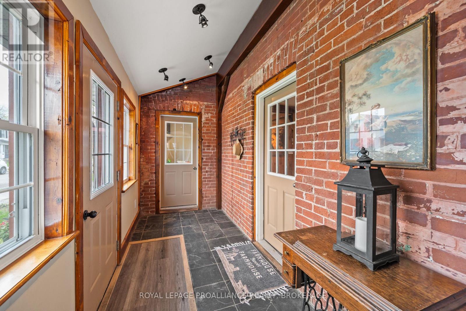 277 Brock Street, Gananoque, Ontario K7G 1K5 - Photo 4 - X13694666