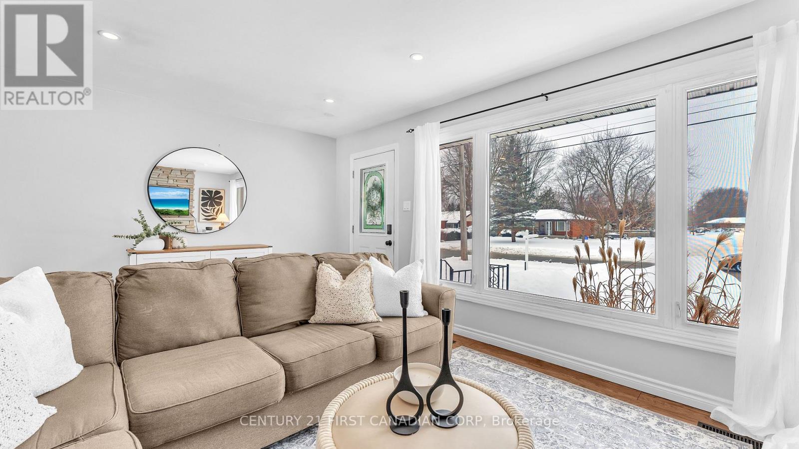 Upper Unit - 238 Mcnay Street, London East, Ontario  N5Y 1L4 - Photo 4 - X13694652