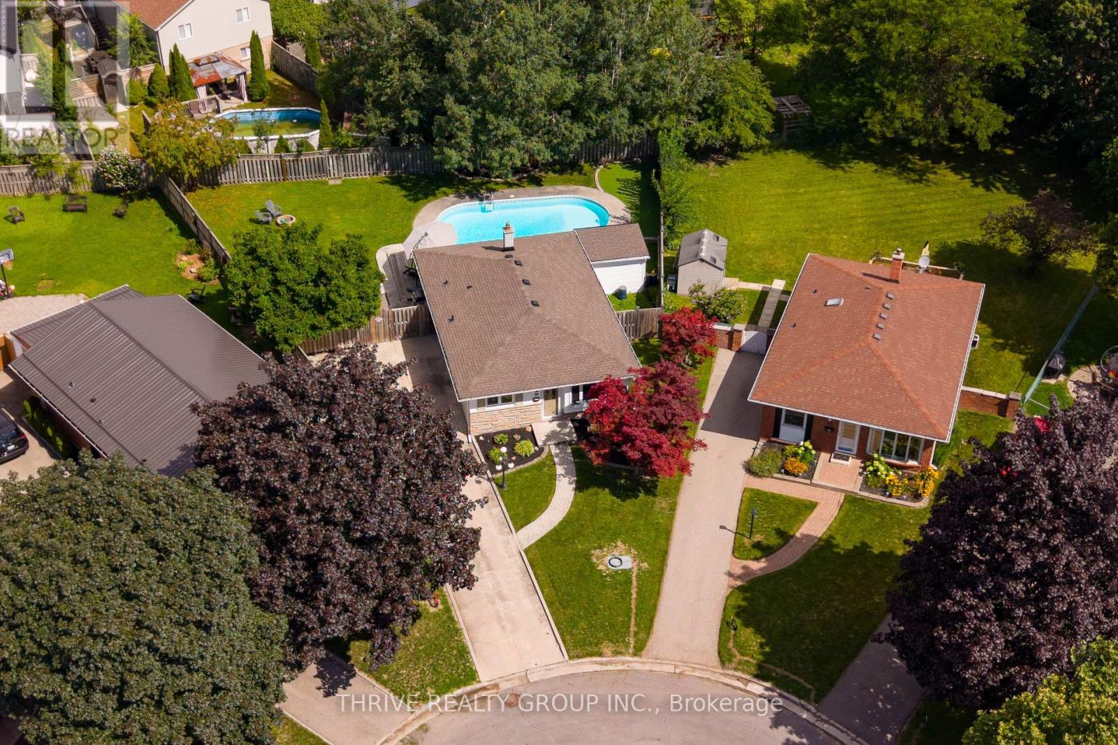 26 Heath Place, London South, Ontario  N5Z 4G6 - Photo 2 - X13694654