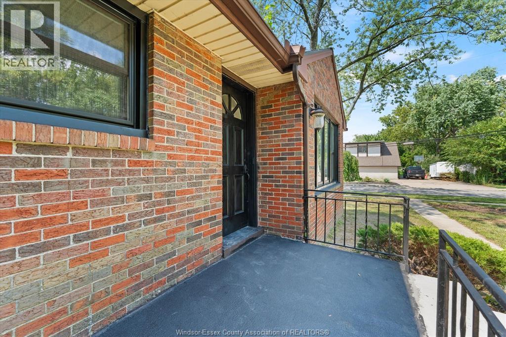 1905 Norfolk Street, Windsor, Ontario  N9E 1H6 - Photo 22 - 26020286