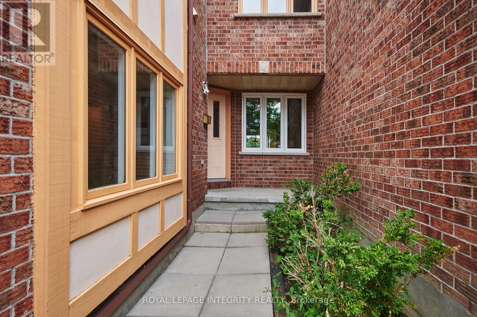 51 Havenhurst Crescent, Ottawa, Ontario  K1T 3E8 - Photo 3 - X13694674
