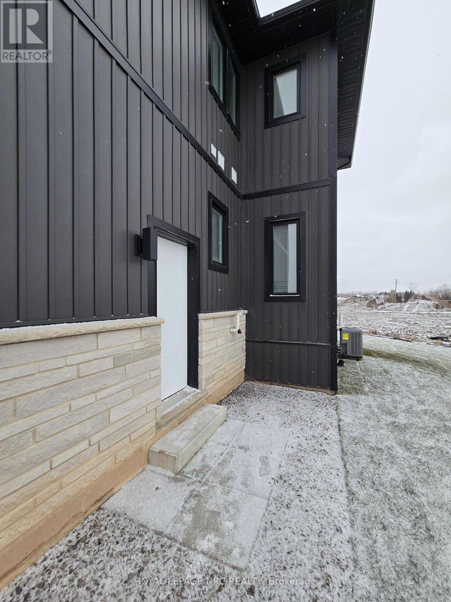 Lower - 7394 Splendour Drive, Niagara Falls, Ontario  L2H 3V7 - Photo 3 - X13694644
