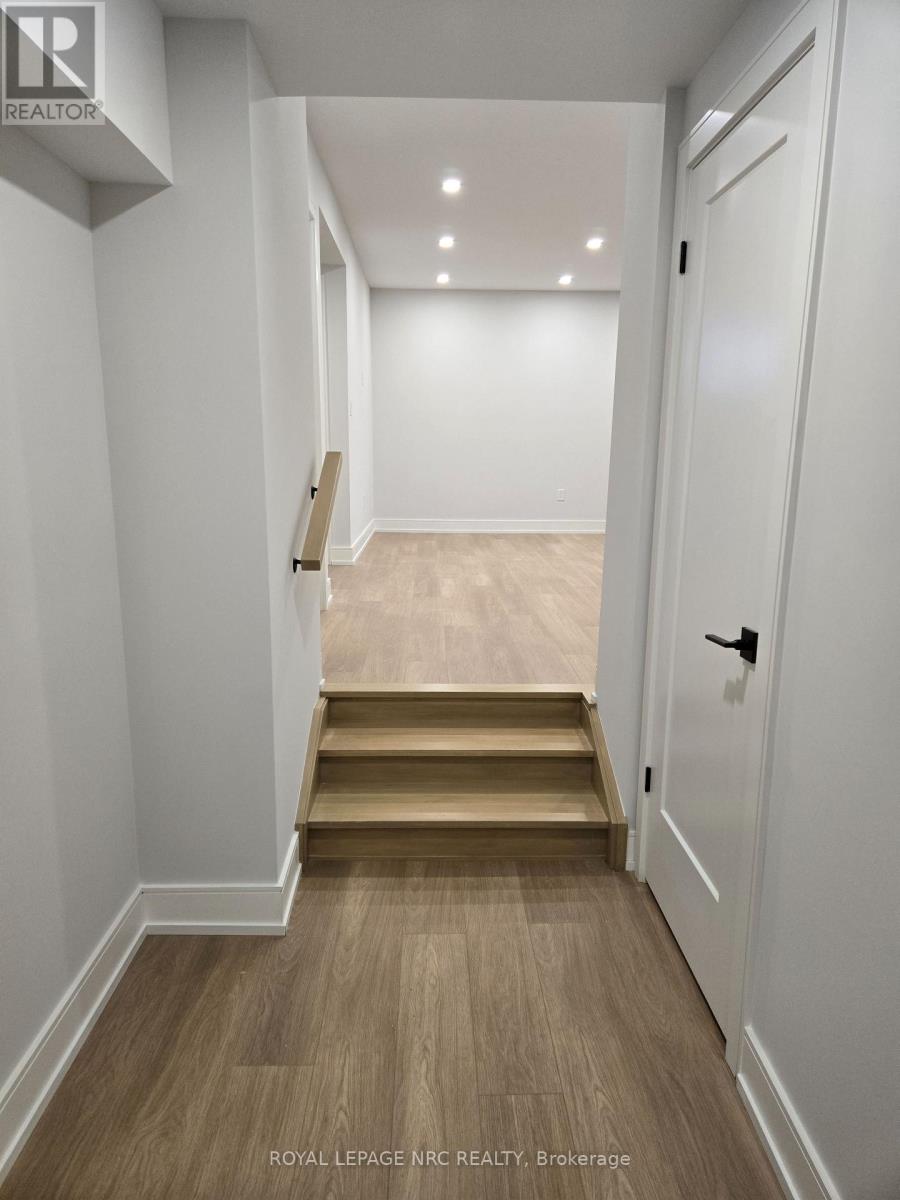 Lower - 7394 Splendour Drive, Niagara Falls, Ontario  L2H 3V7 - Photo 4 - X13694644