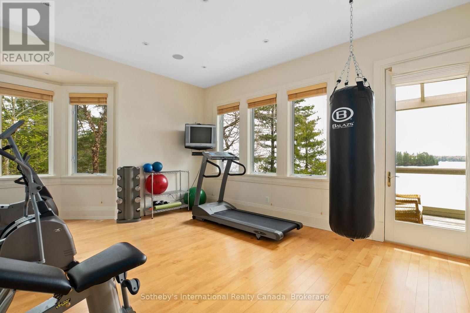 Point Cottage - 1250 Waldmere Road, Bracebridge, Ontario  P1L 1W8 - Photo 14 - X13032024