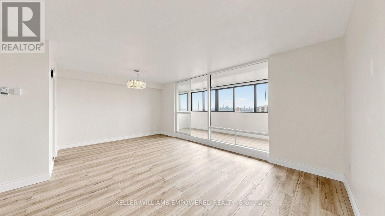 2312 - 1 Massey Square, Toronto, Ontario  M4C 5L4 - Photo 8 - E13694668