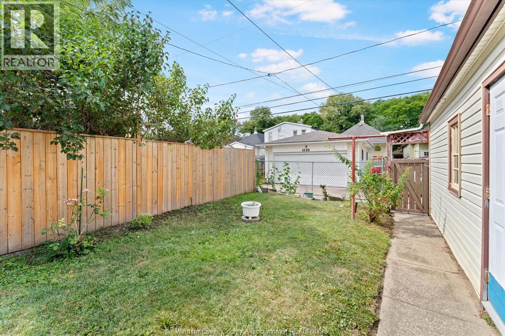 1437 Windermere, Windsor, Ontario  N8Y 3G1 - Photo 38 - 26020321