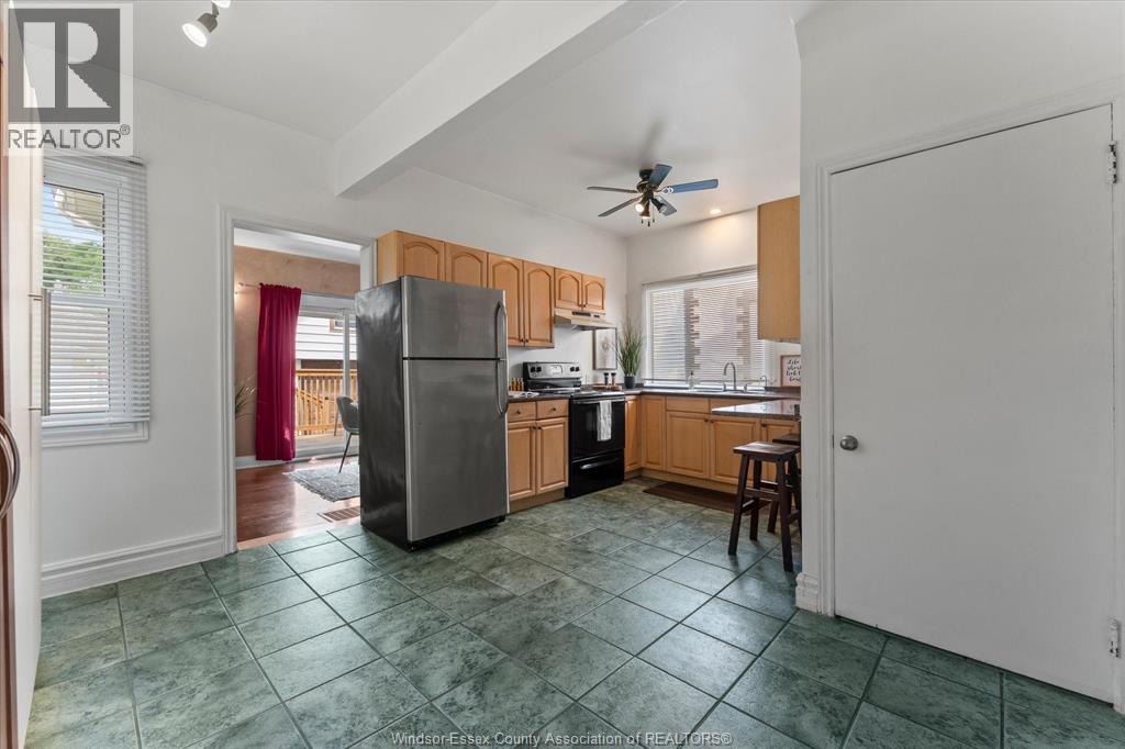 1437 Windermere, Windsor, Ontario  N8Y 3G1 - Photo 9 - 26020321