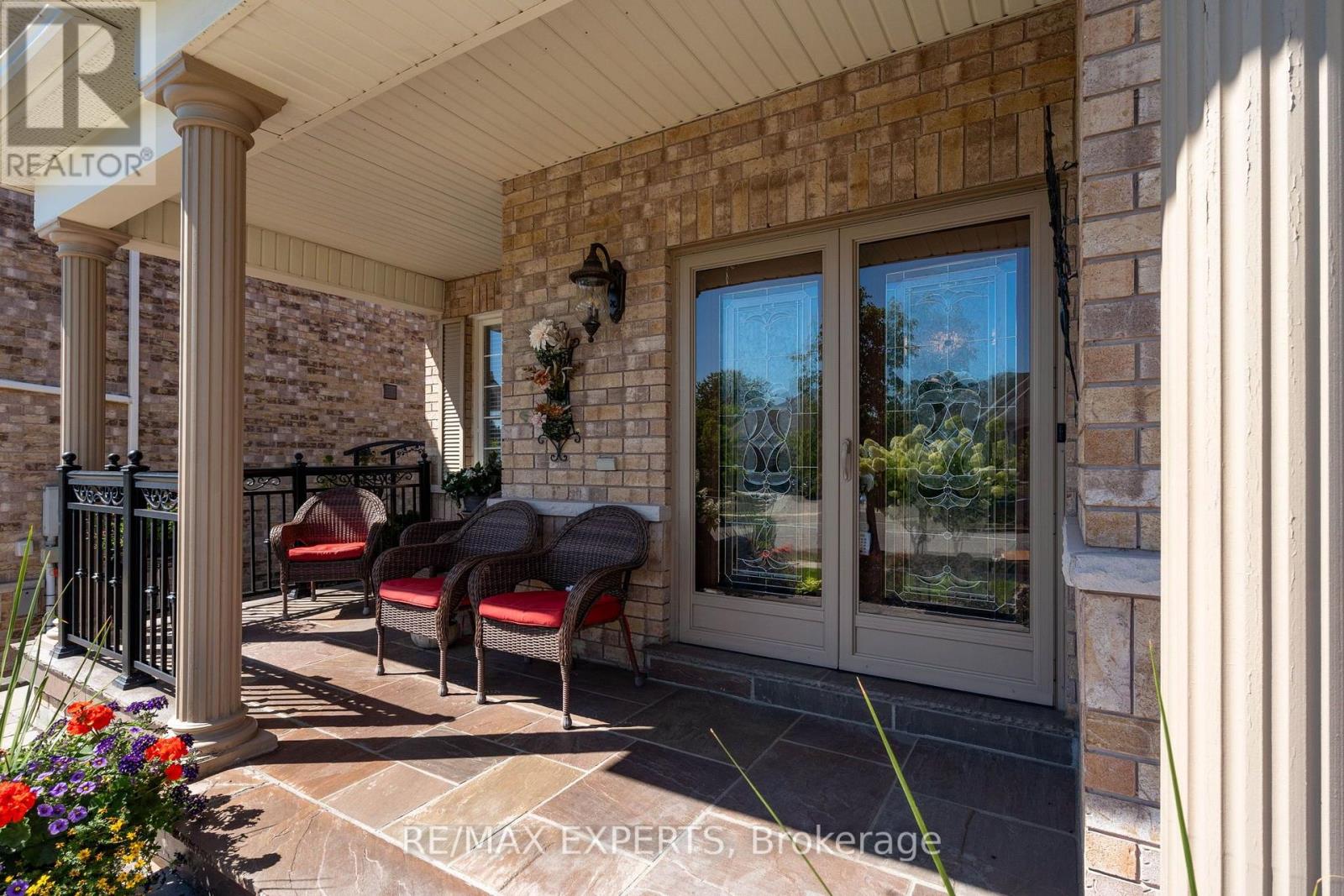 8 Evans Ridge, Caledon, Ontario  L7E 2Z2 - Photo 4 - W13694682