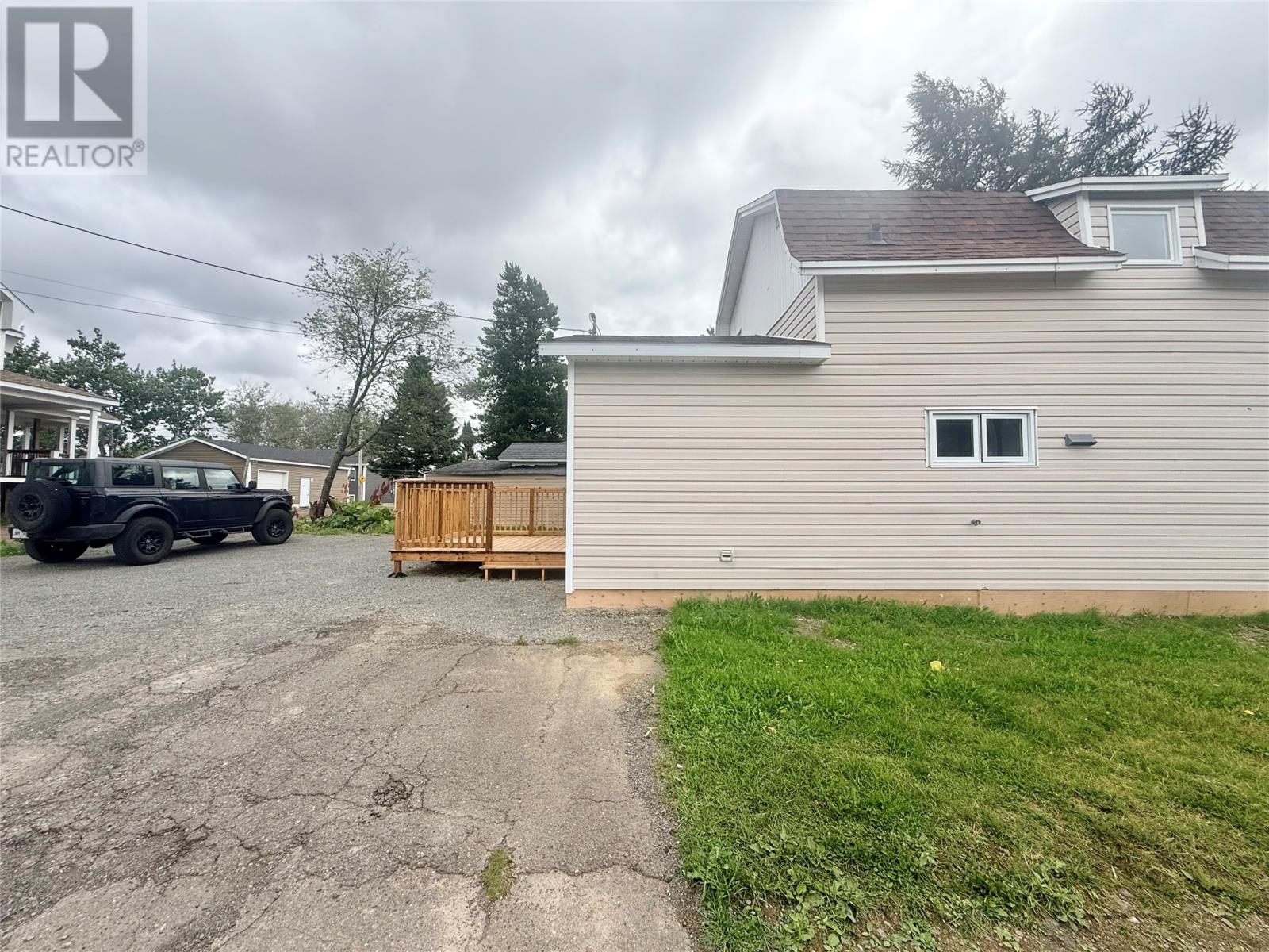 2 Eighteenth Avenue, Grand Falls-Windsor — photo 2