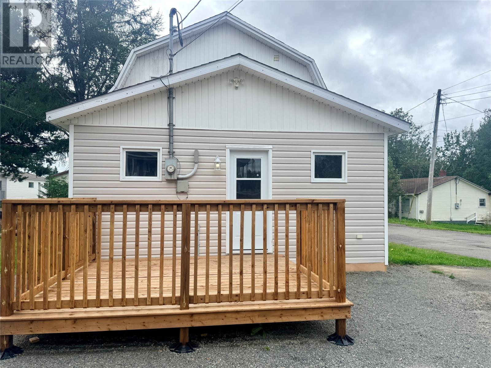 2 Eighteenth Avenue, Grand Falls-Windsor — photo 4