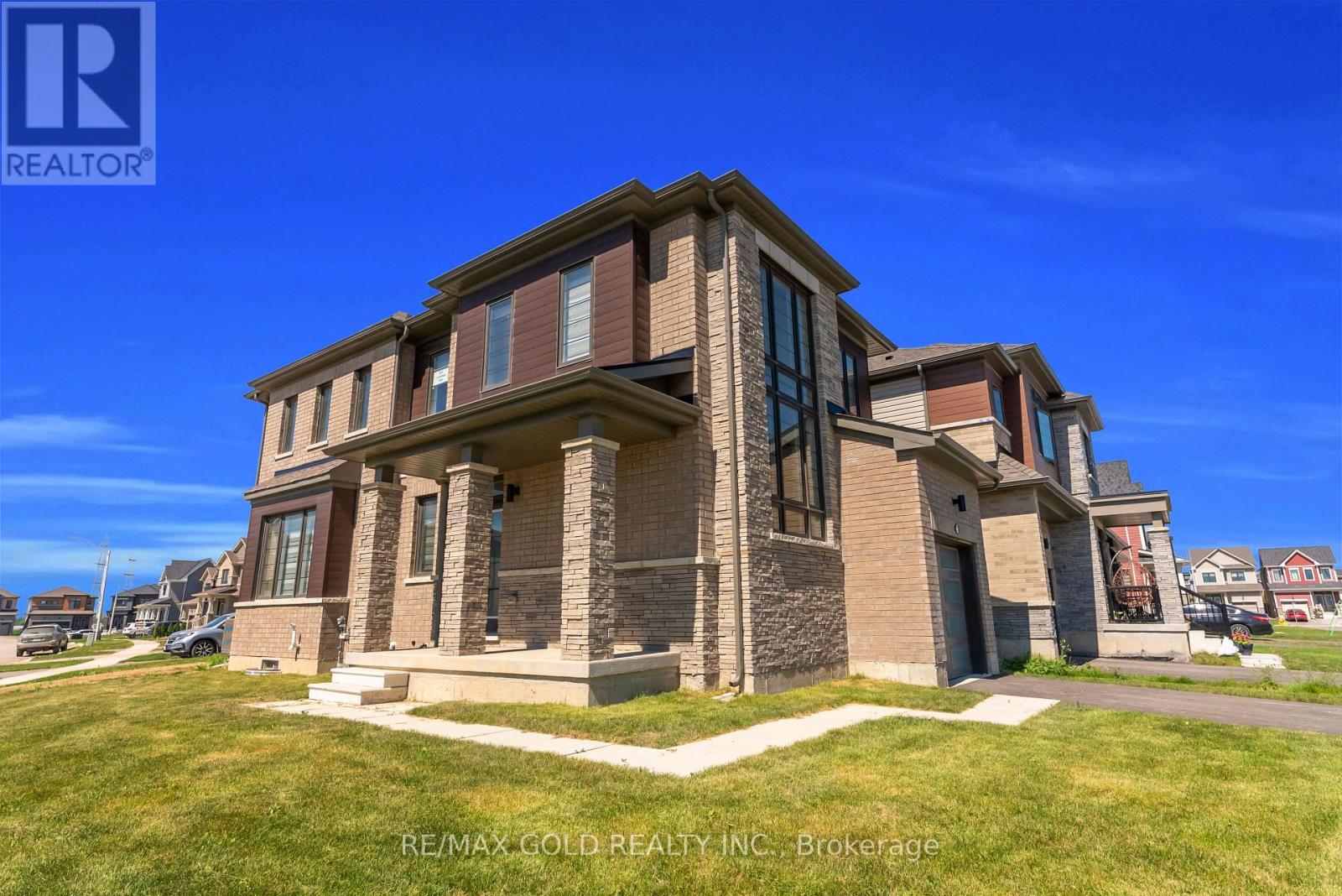 25 Heritage Way, Thorold, Ontario  L2V 0N9 - Photo 3 - X13694660