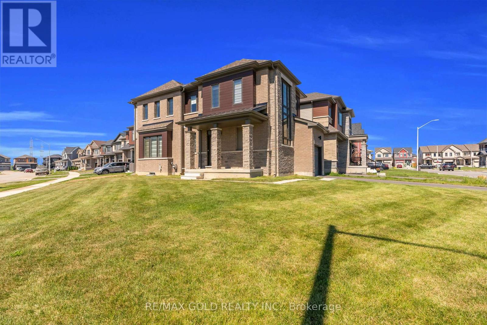 25 Heritage Way, Thorold, Ontario  L2V 0N9 - Photo 4 - X13694660