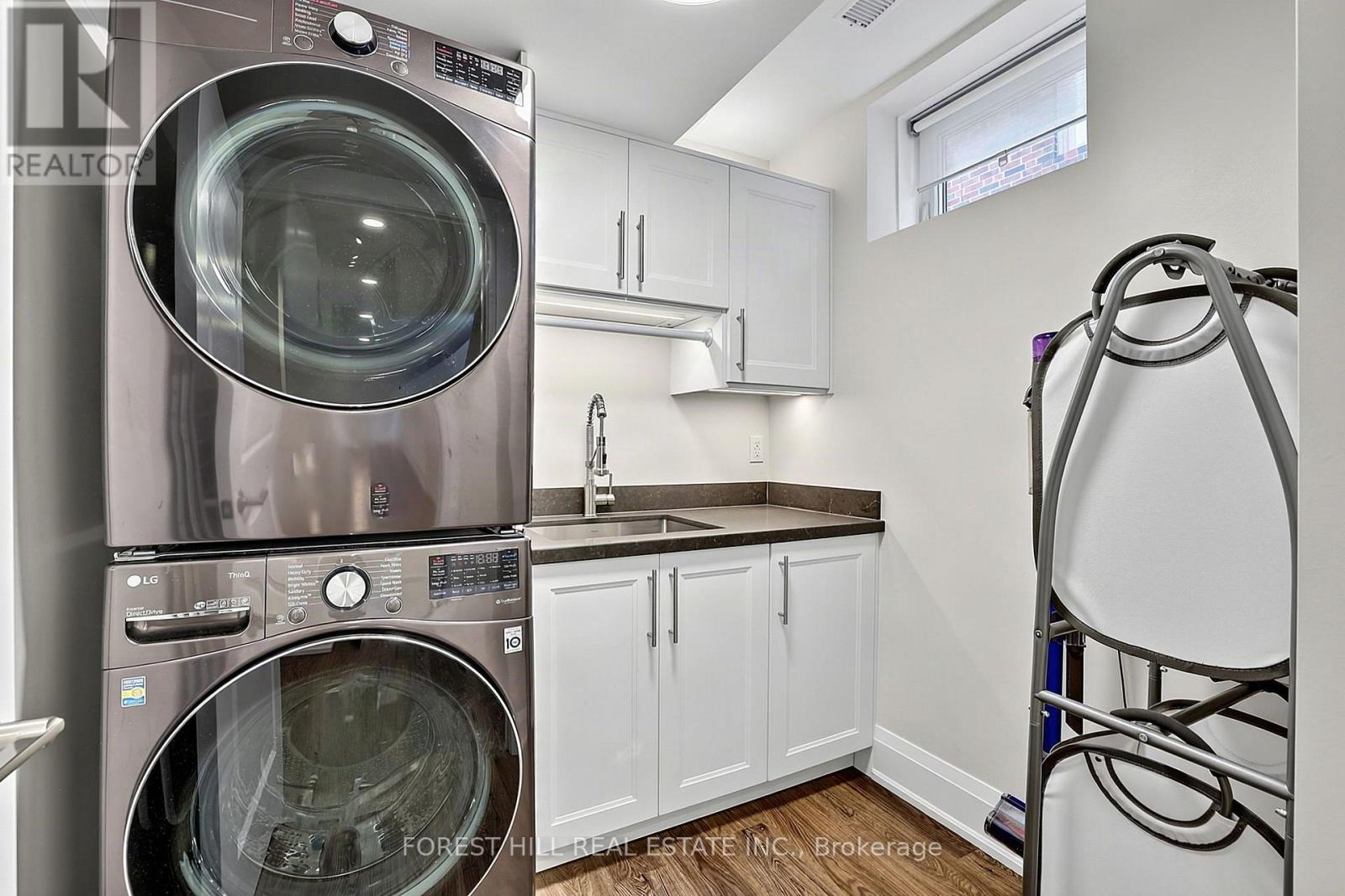 87 Thursfield Crescent, Toronto, Ontario  M4G 2N4 - Photo 28 - C13693456