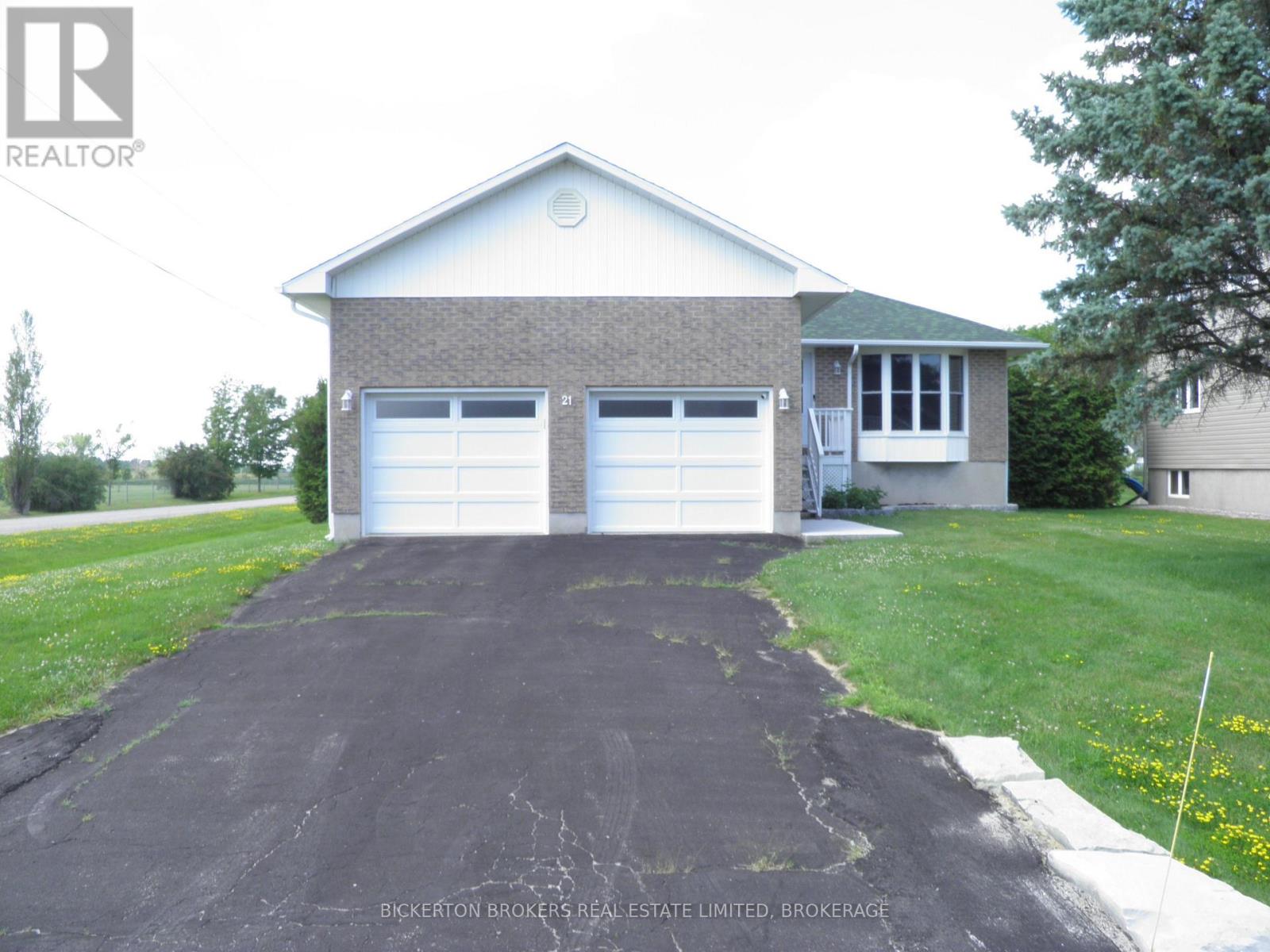 21 Frederick St Street, Lansdowne Village, Ontario  K0E 1L0 - Photo 3 - X13671872