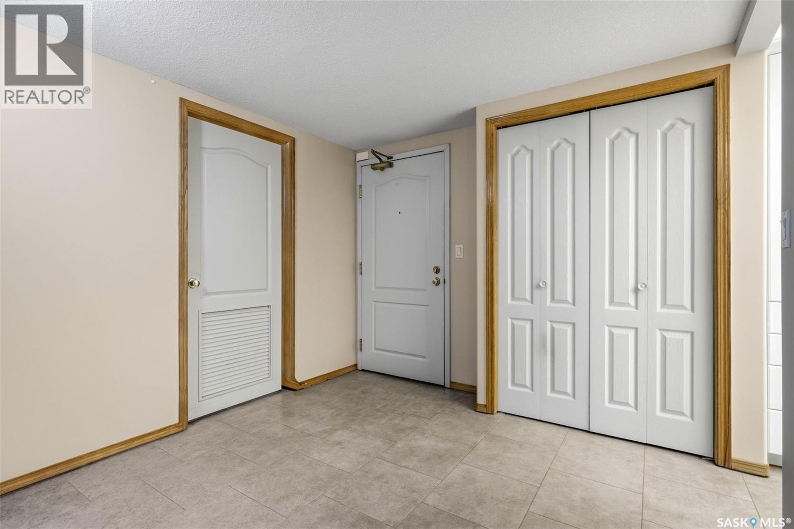 210 2550 25th Avenue, Regina, Saskatchewan  S4S 4E6 - Photo 4 - SK046014