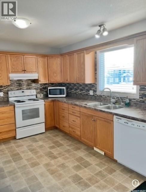 46 Clarke Avenue, Yorkton, Saskatchewan  S3N 2M3 - Photo 10 - SK034871