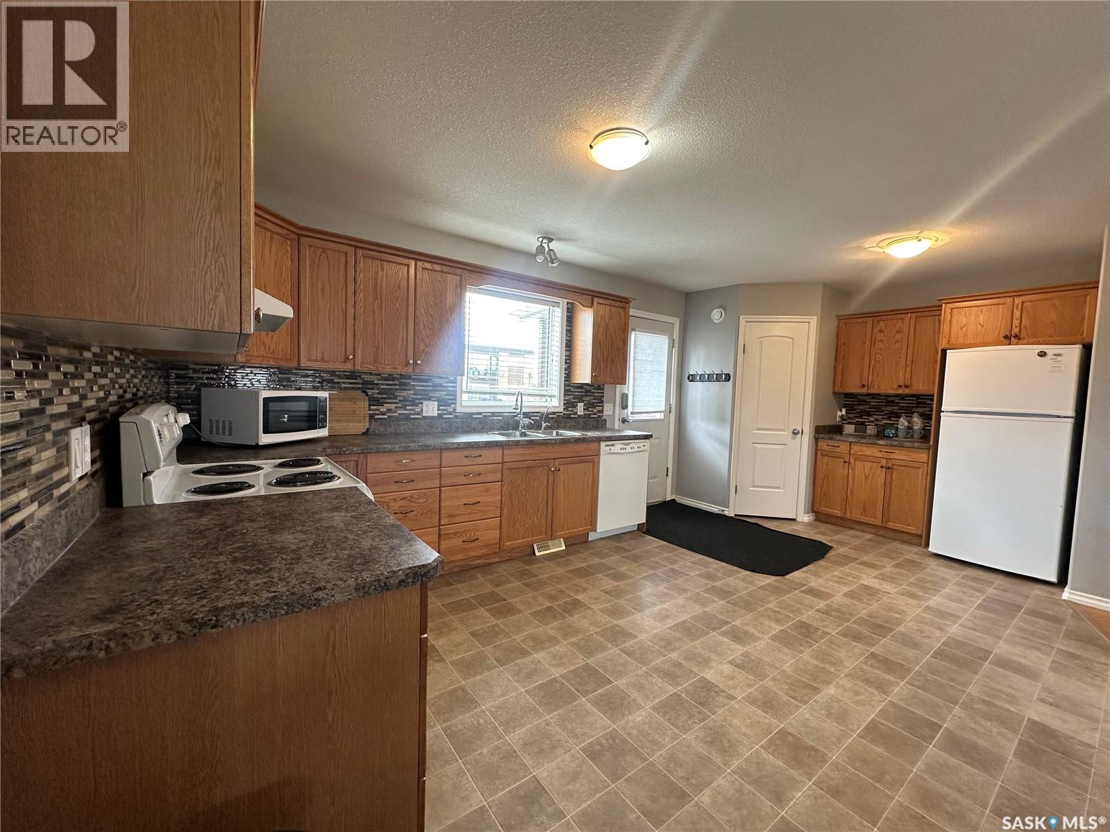 46 Clarke Avenue, Yorkton, Saskatchewan  S3N 2M3 - Photo 11 - SK034871