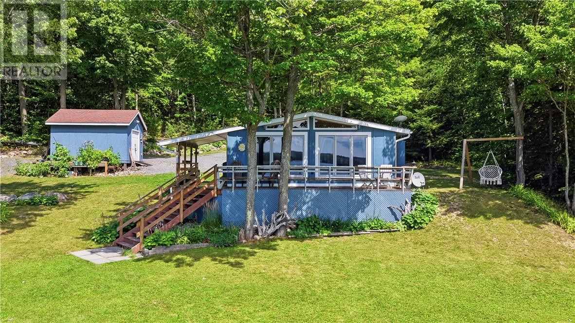 17740 Mcelhaney, Blind River, Ontario  P0R 1B0 - Photo 3 - 2129783