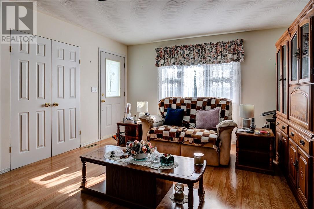 29 Leblanc Street, Whitefish, Ontario  P0M 3E0 - Photo 10 - 2129596