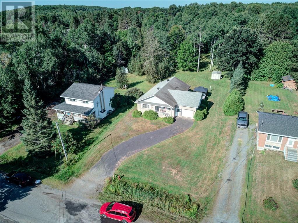 29 Leblanc Street, Whitefish, Ontario  P0M 3E0 - Photo 3 - 2129596