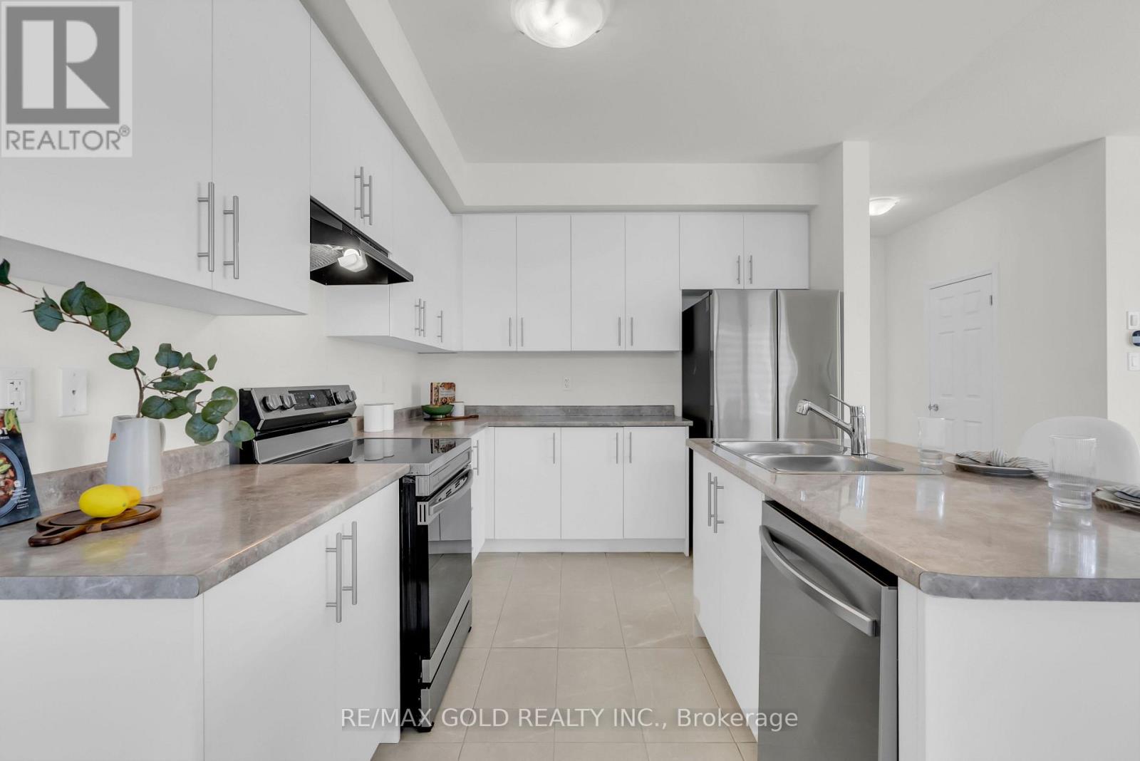 25 Heritage Way, Thorold, Ontario  L2V 0N9 - Photo 11 - X13694660