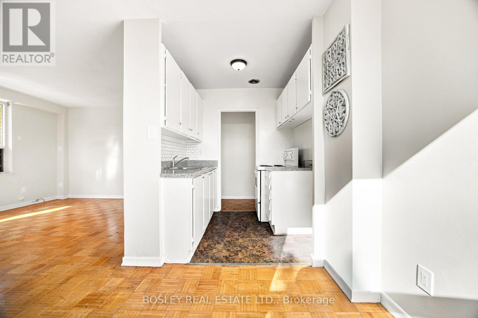 409 - 85 Lawton Boulevard, Toronto, Ontario  M4V 1Z7 - Photo 13 - C13694688