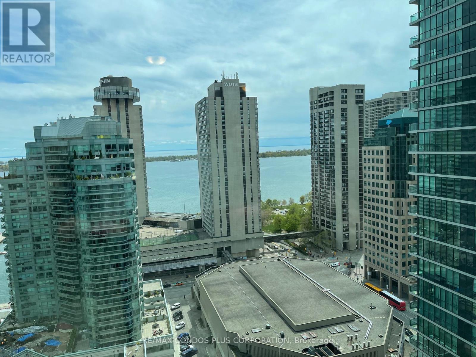 2408 - 18 Harbour Street, Toronto, Ontario  M5J 2Z6 - Photo 13 - C13694704